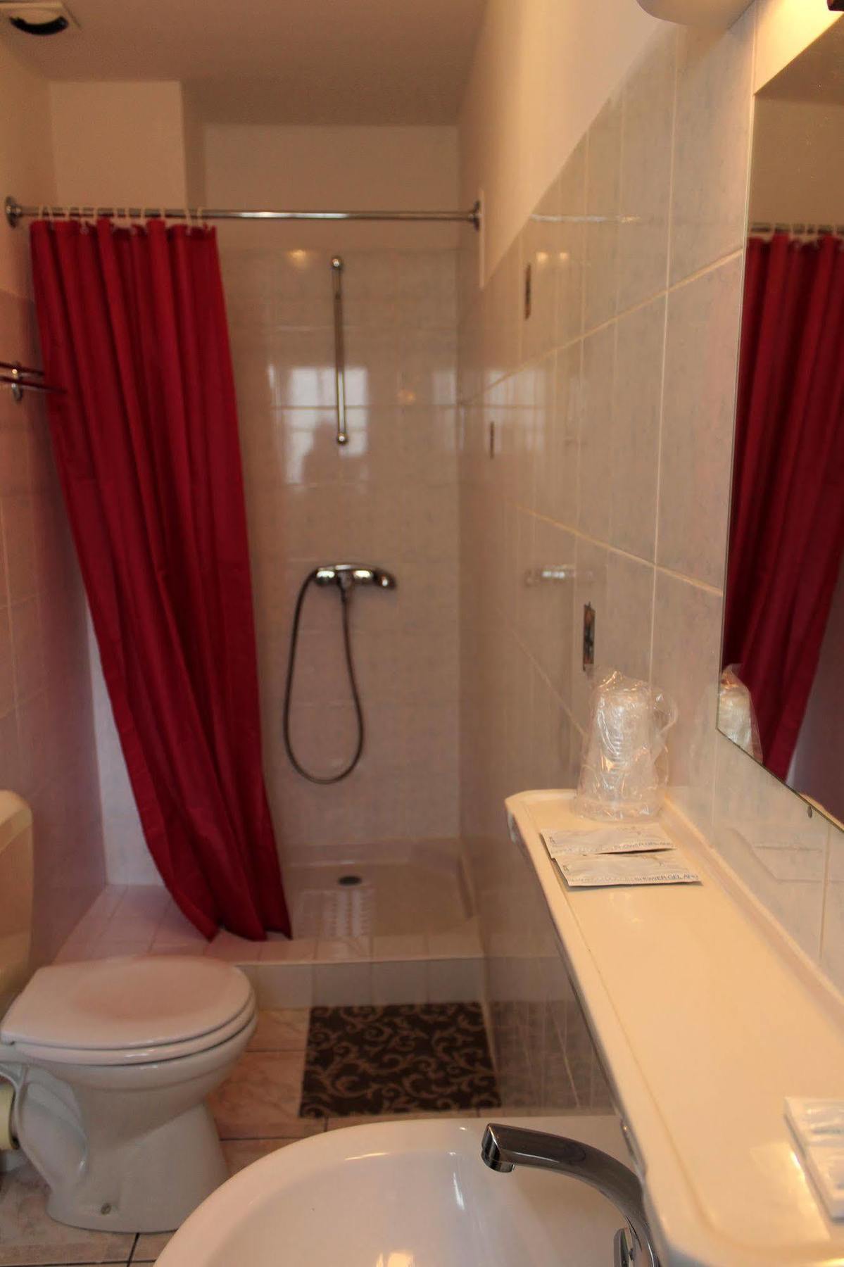 Hotel California Vichy Zewnętrze zdjęcie